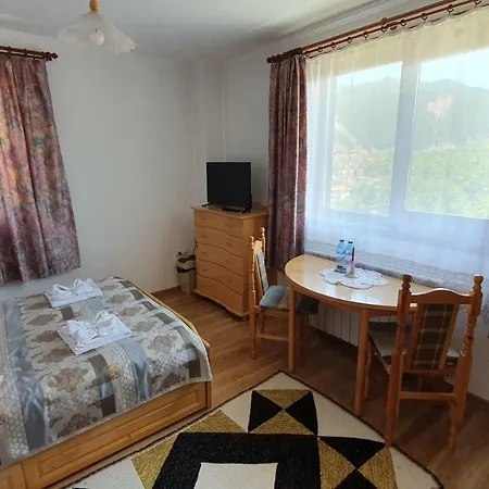 солакови ** Devin