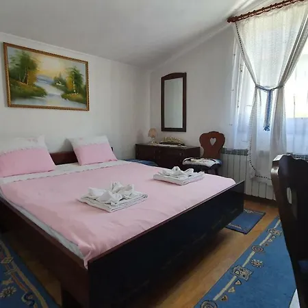 солакови ** Devin