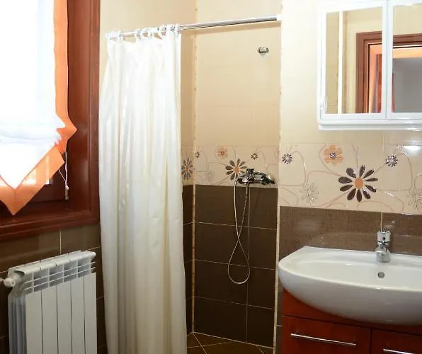 солакови ** 4* Девин