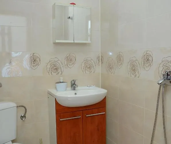 солакови ** Девин