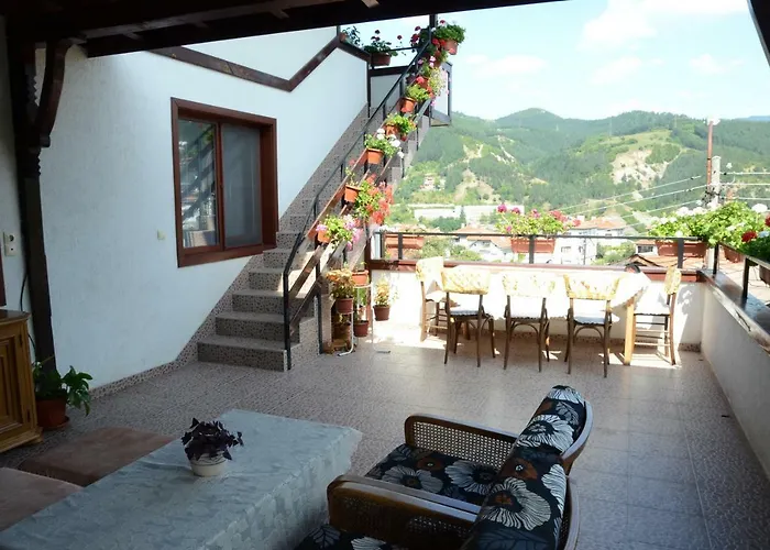 солакови ** Къща за гости 4*