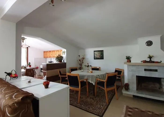 Къща за гости солакови ** Девин